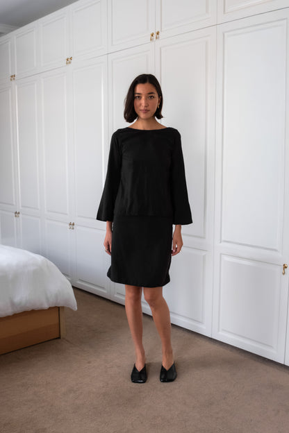 LILA BACKLESS TOP, BLACK