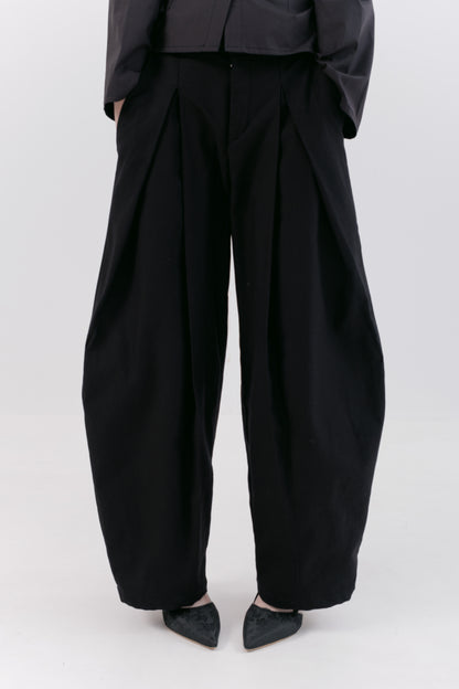 BOA BARREL PANTS, BLACK