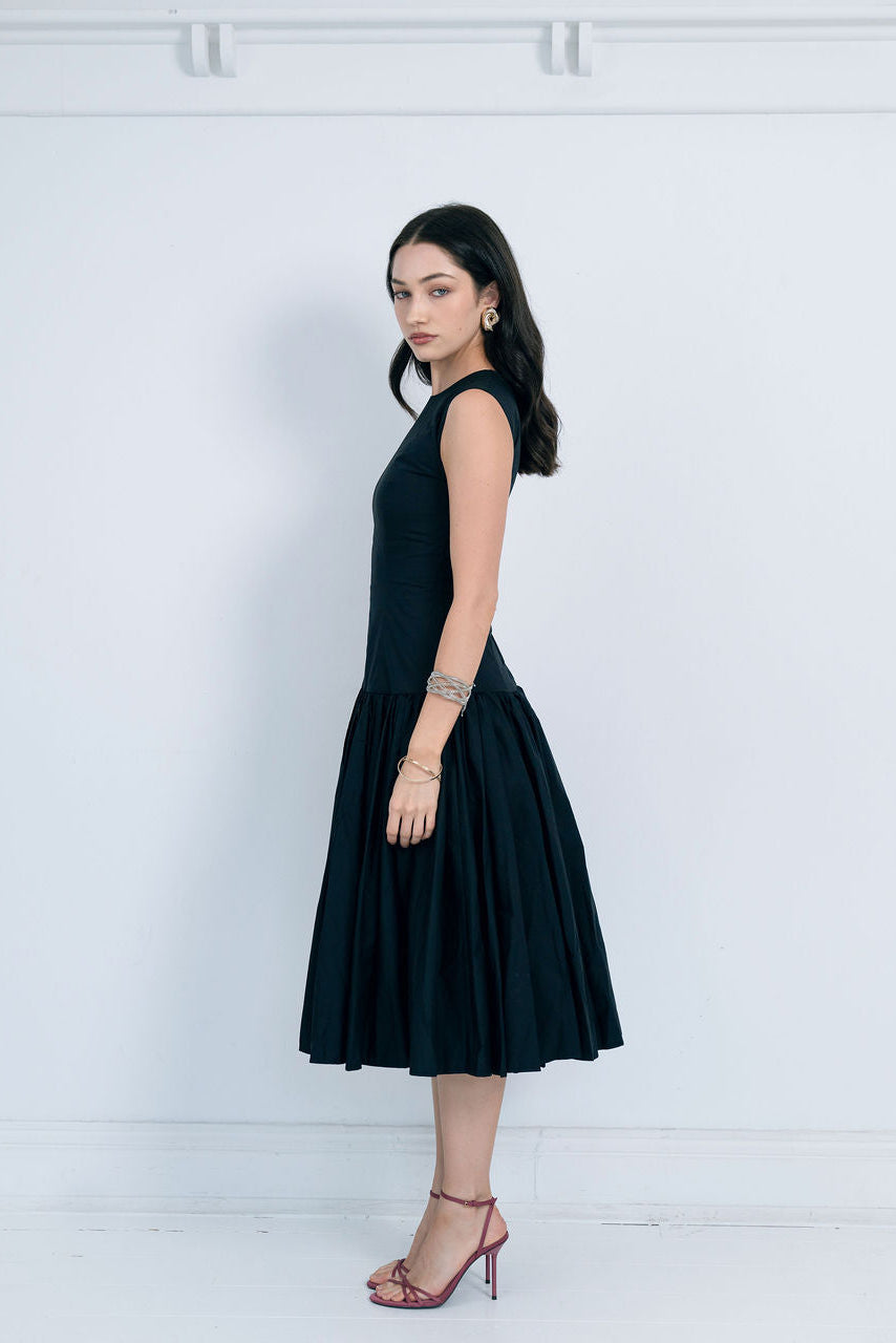 THE BLACK DRESS