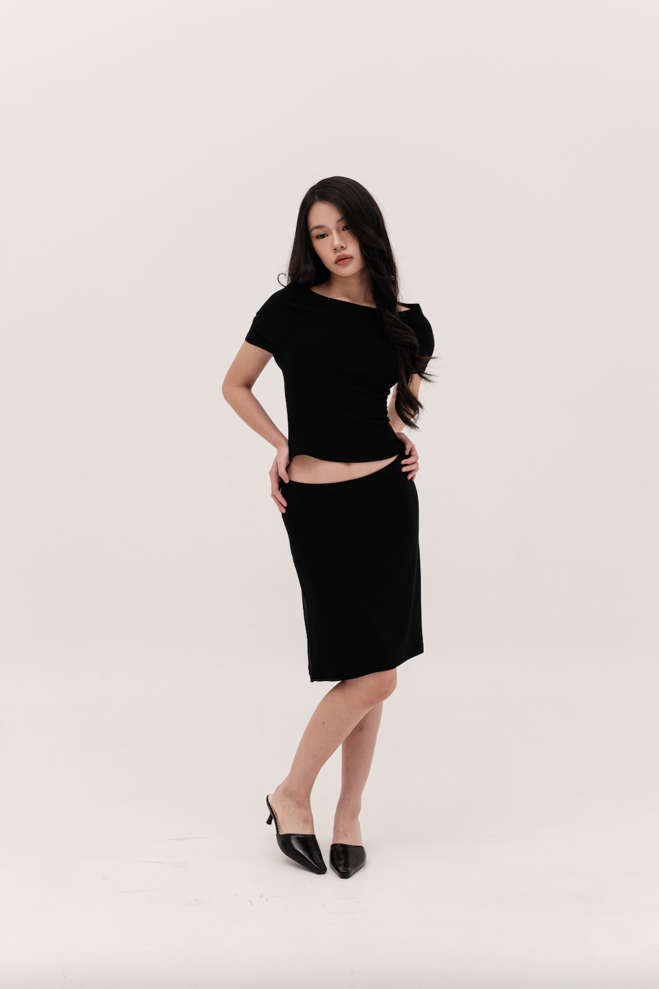 SORA CUTOUT TOP, BLACK