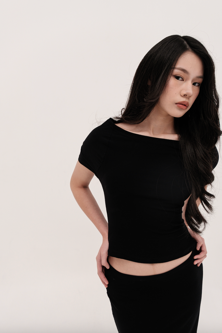 SORA CUTOUT TOP, BLACK